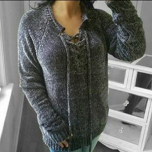 Charcoal chenille lace-up pullover